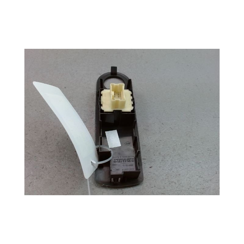 COMMANDE LEVE-GLACE PORTE AVG RENAULT CLIO BREAK IV Phase 1 2012-...