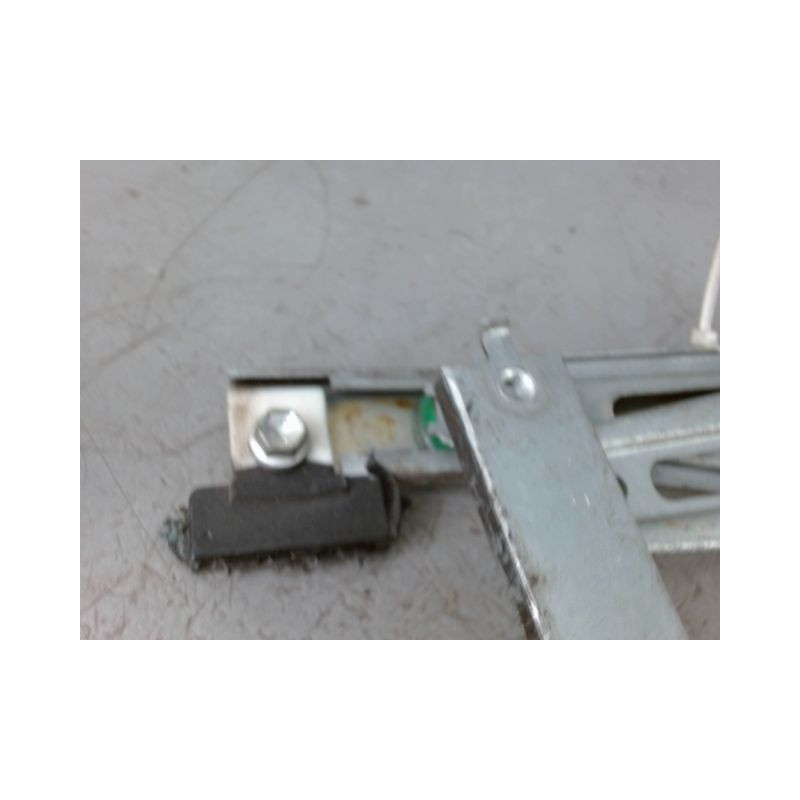 MECANISME+MOTEUR LEVE-GLACE AVANT DROIT TOYOTA AURIS