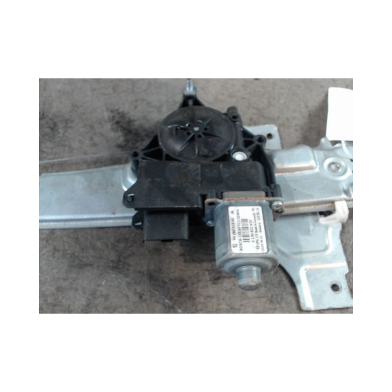 MECANISME+MOTEUR LEVE-GLACE ARRIERE DROIT PEUGEOT 2008
