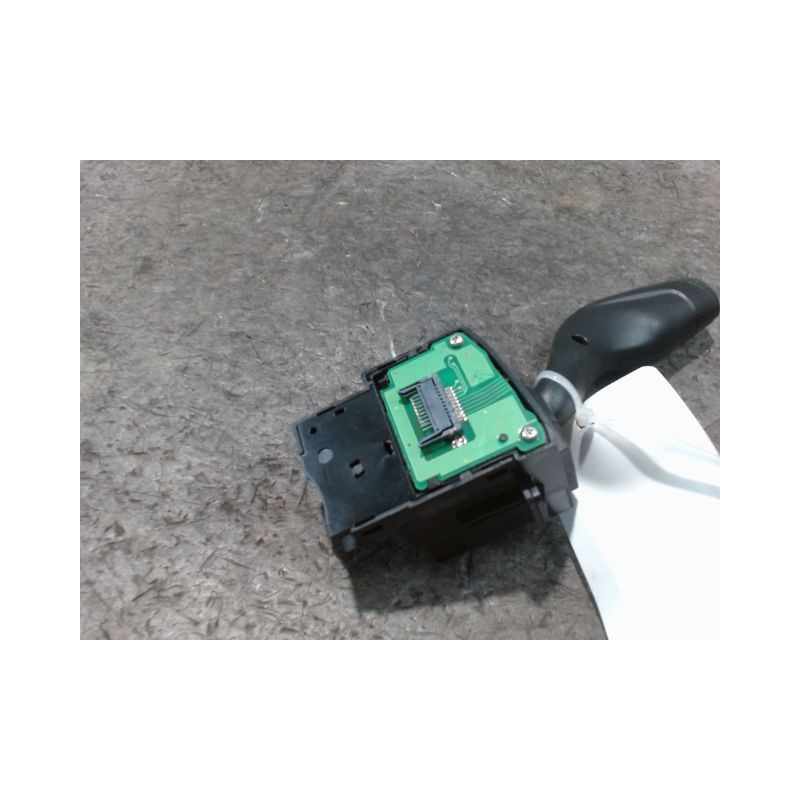 COMMANDE CLIGNOTANT FORD G.C-MAX