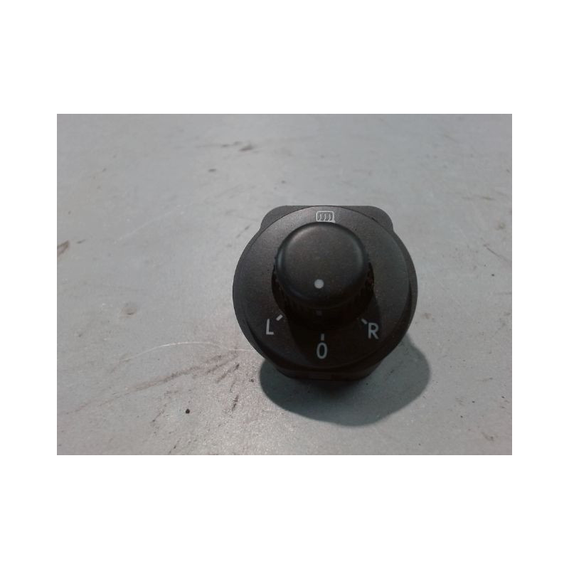 COMMANDE RETROVISSEUR EXTERIEUR ELECTRIQUE VOLKSWAGEN POLO 2005-