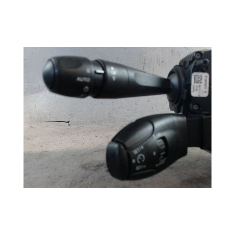 BLOC COMMODOS PEUGEOT 208