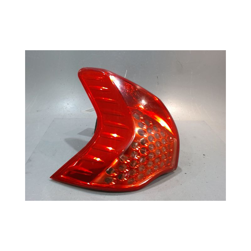 FEU ARRIERE GAUCHE  PEUGEOT 3008