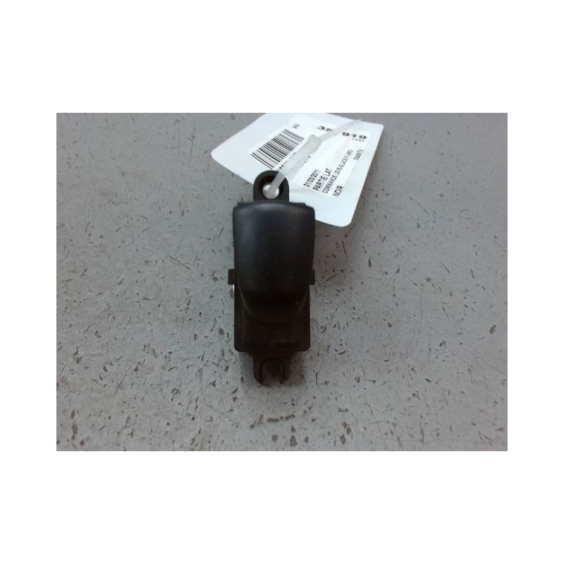 COMMANDE LEVE-GLACE PORTE ARD NISSAN JUKE Phase 1 2010-...