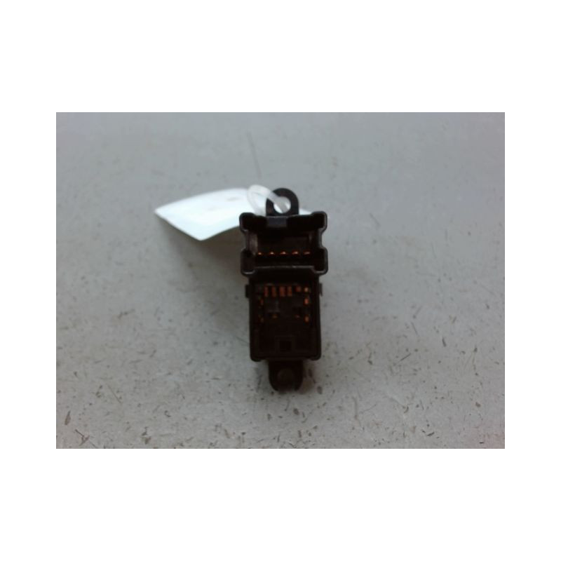COMMANDE LEVE-GLACE PORTE ARD NISSAN JUKE Phase 1 2010-...