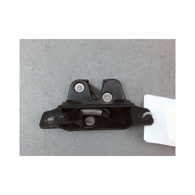 SERRURE HAYON  PEUGEOT 206 + 2009-2013