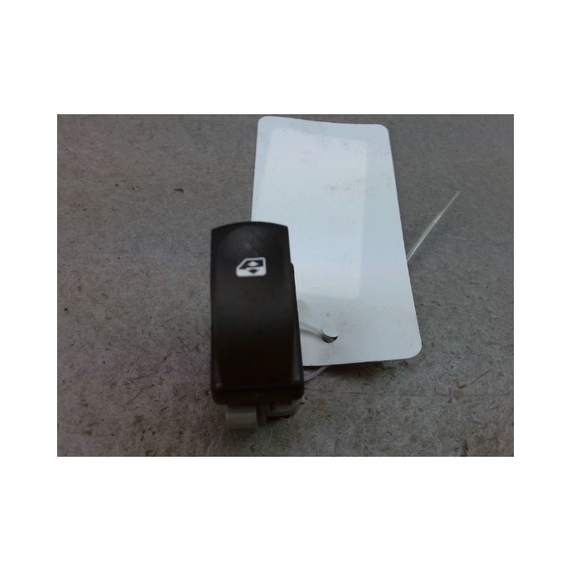 COMMANDE LEVE-GLACE PORTE AVD RENAULT CLIO III Phase 2 2009-2014
