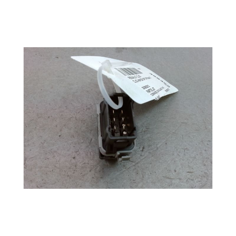 COMMANDE LEVE-GLACE PORTE AVD RENAULT CLIO III Phase 2 2009-2014