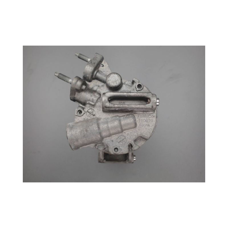 COMPRESSEUR AIR CONDITIONNE FORD FIESTA