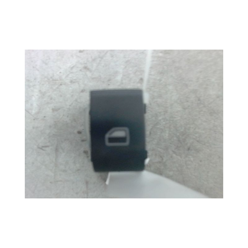 COMMANDE LEVE-GLACE PORTE AVD AUDI A3