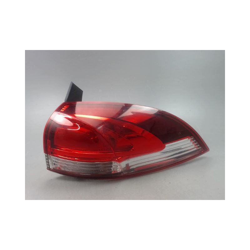 FEU ARRIERE DROIT RENAULT CLIO BREAK IV Phase 1 2012-...