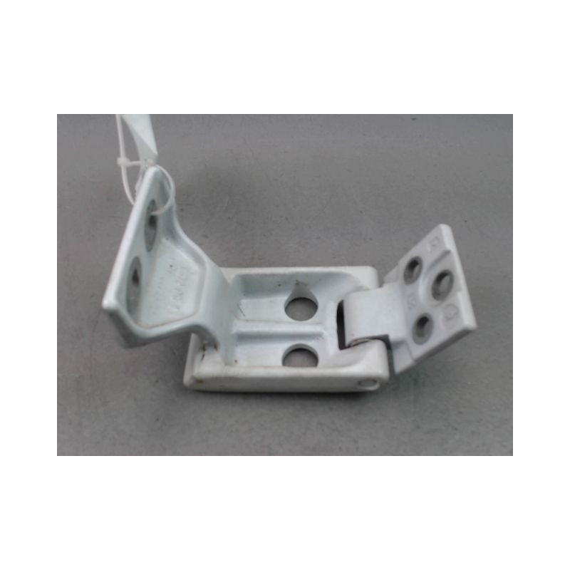 CHARNIERE SUP PORTE BATTANTE ARG RENAULT MASTER