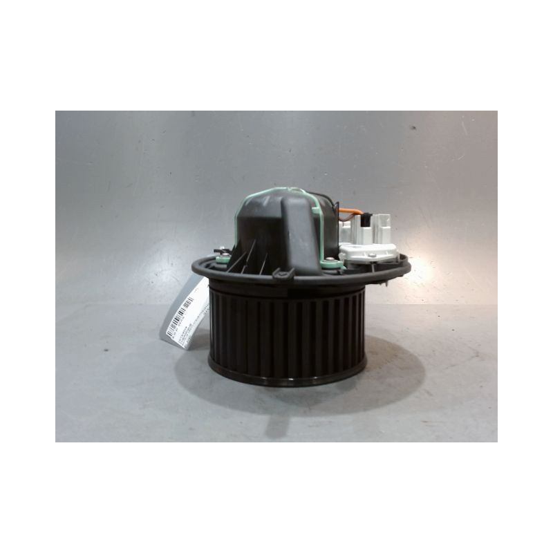 MOTEUR VENTILATEUR CHAUFFAGE B.M.W. SERIE 1
