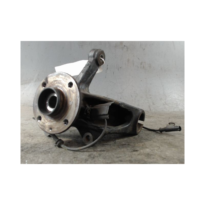 PIVOT AVANT DROIT PEUGEOT 108