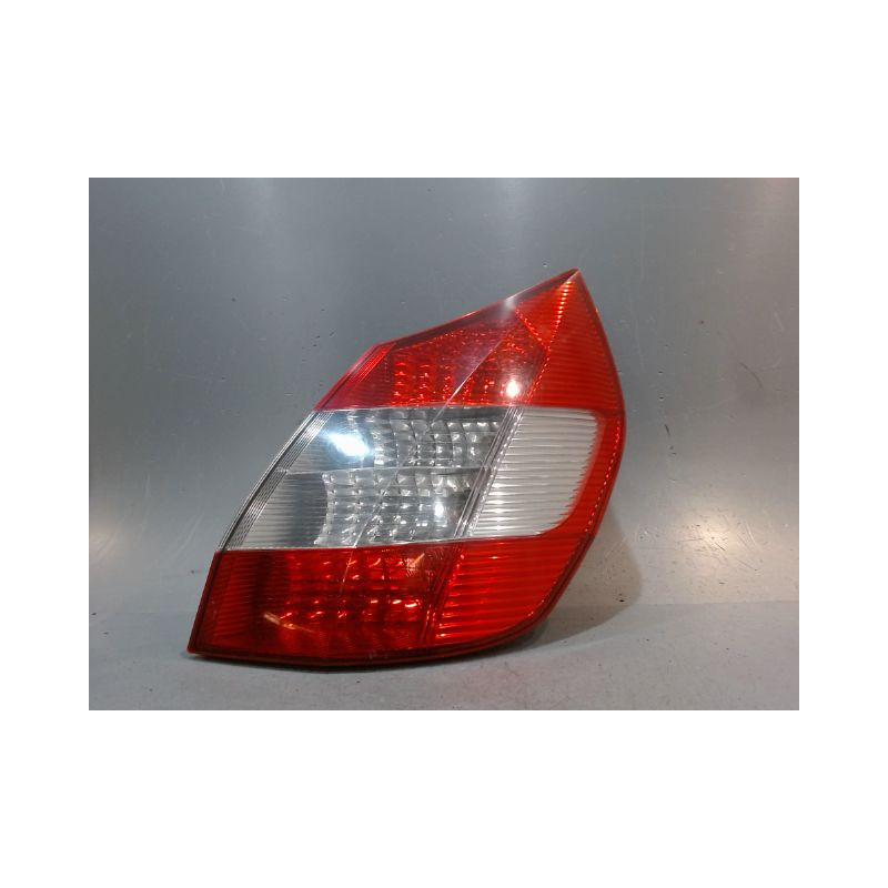 FEU ARRIERE DROIT RENAULT MEGANE