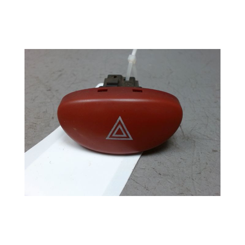 BOUTON DE WARNING PEUGEOT 206 3P
