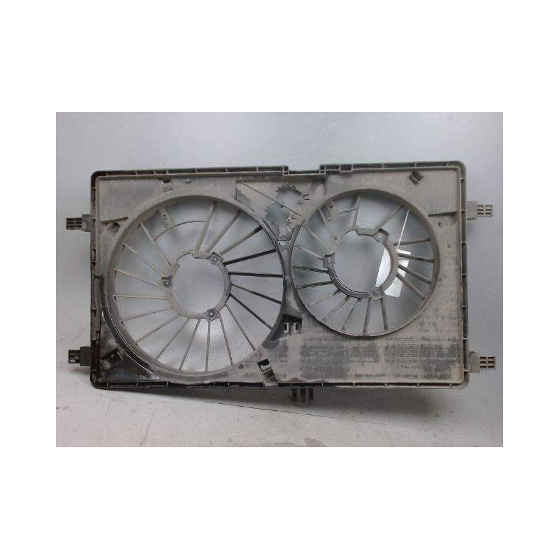SUPPORT DE VENTILATEUR RENAULT MASTER 3 PHASE 1 2.3 DCI - 16V