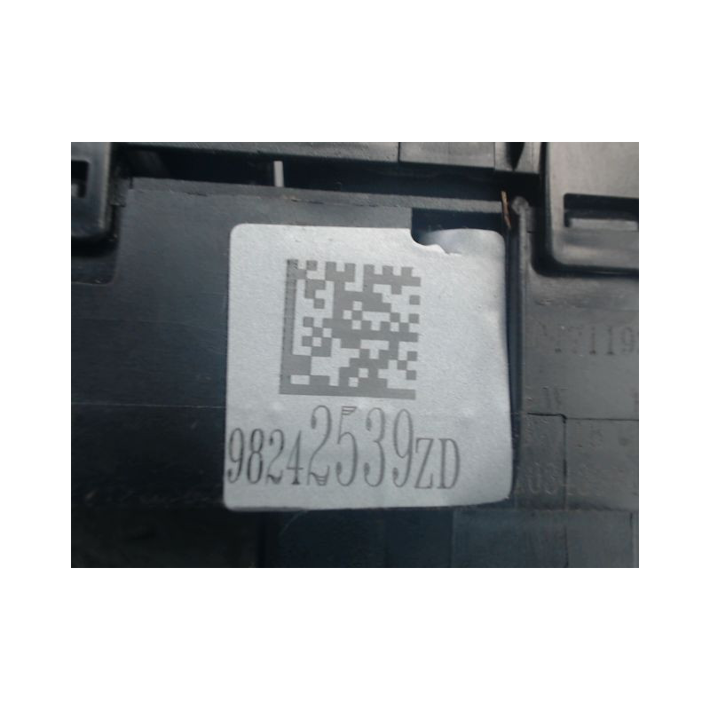 COMMANDE LEVE-GLACE PORTE AVG PEUGEOT 2008