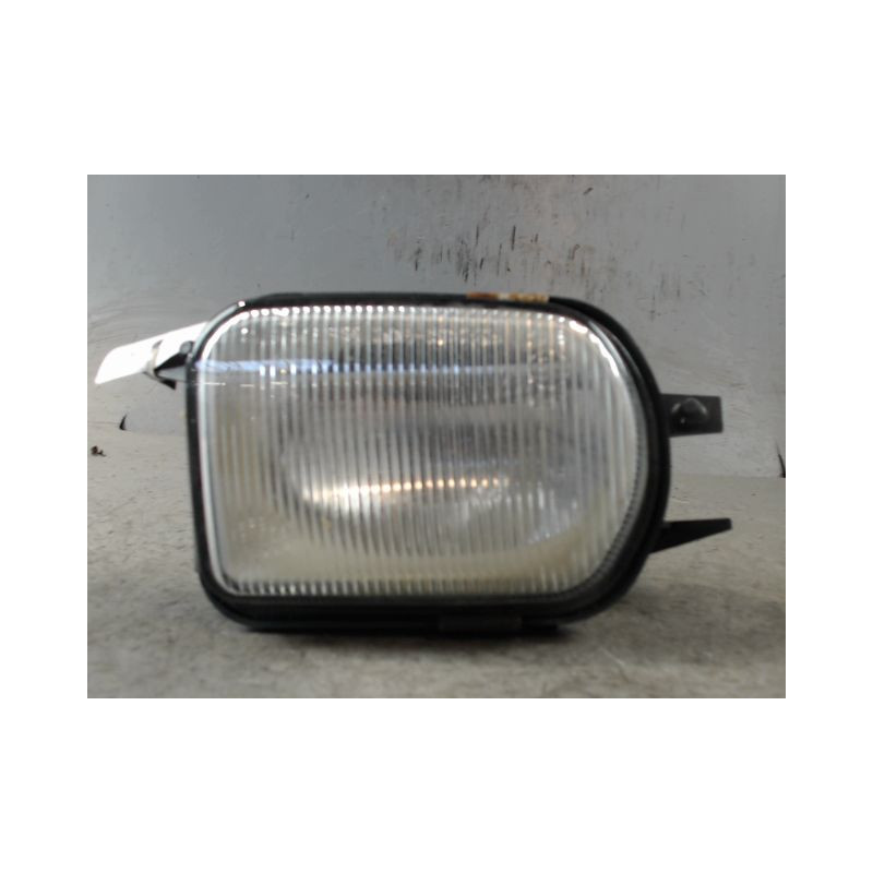 PHARE ANTIBROUILLARD AVANT GAUCHE MERCEDES CLASSE C