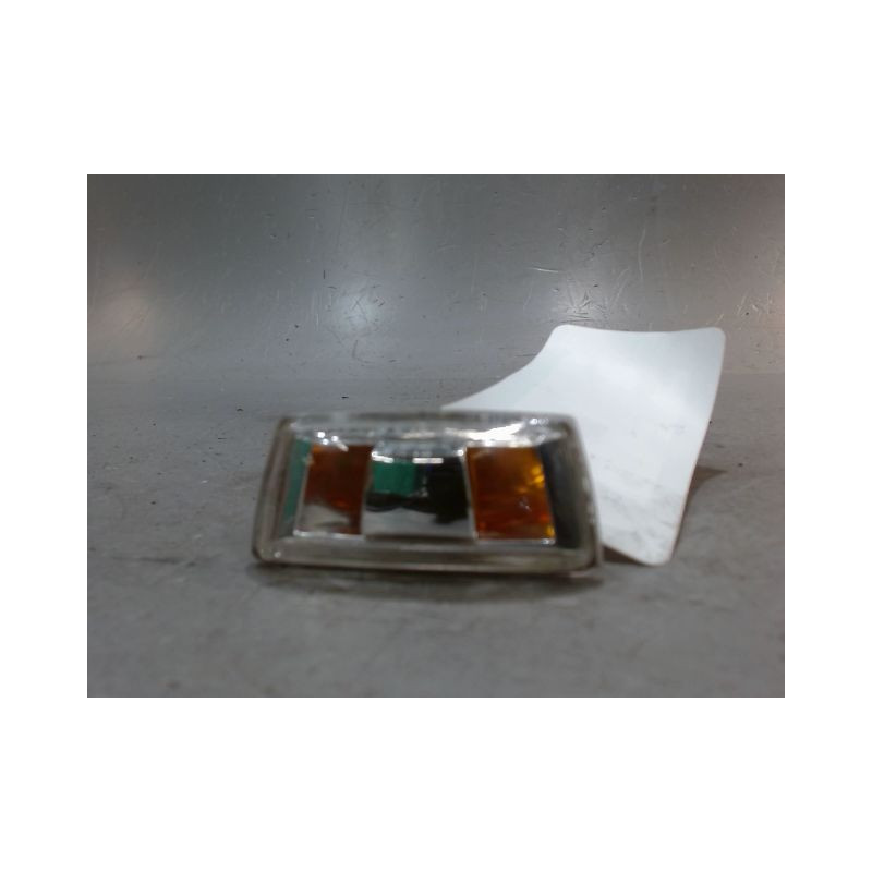 REPETITEUR AILE GAUCHE OPEL CORSA