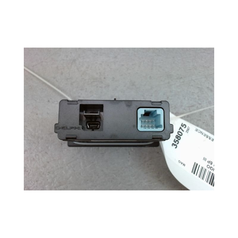 PORT USB/AUX RENAULT TWINGO III 2014-...