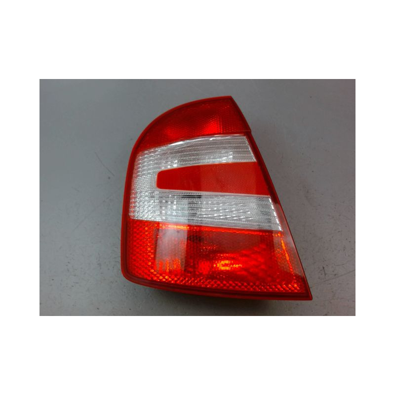 FEU ARRIERE GAUCHE  SKODA FABIA I Phase 2 2004-2007