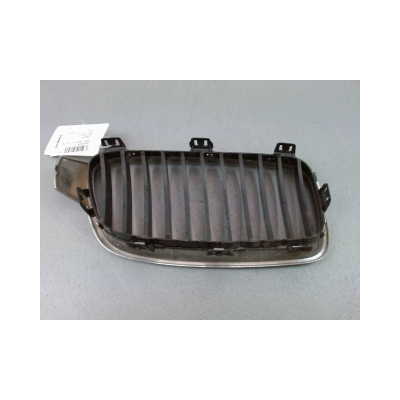 GRILLE CALANDRE GAUCHE BMW SERIE 3 BERL. VI (F30/F80) 2011-...