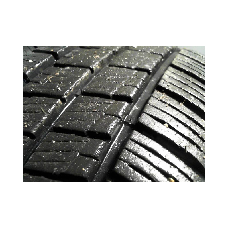 Paire de pneus HANKOOK VANTRA ST AS2 215 70 15 107 S