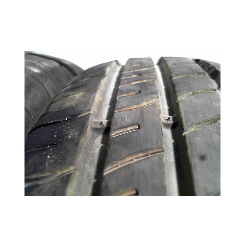 Paire de pneus KUMHO ECOWING ES01 175 65 14 86 T