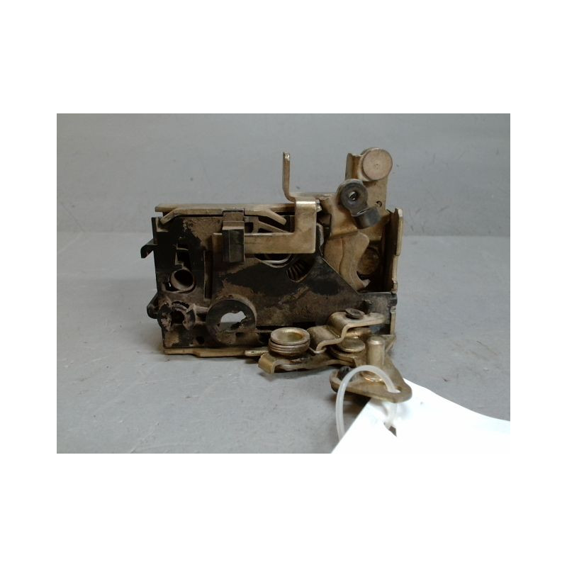 SYSTEME CONDAMNATION AVANT DROIT PEUGEOT 106 92-96
