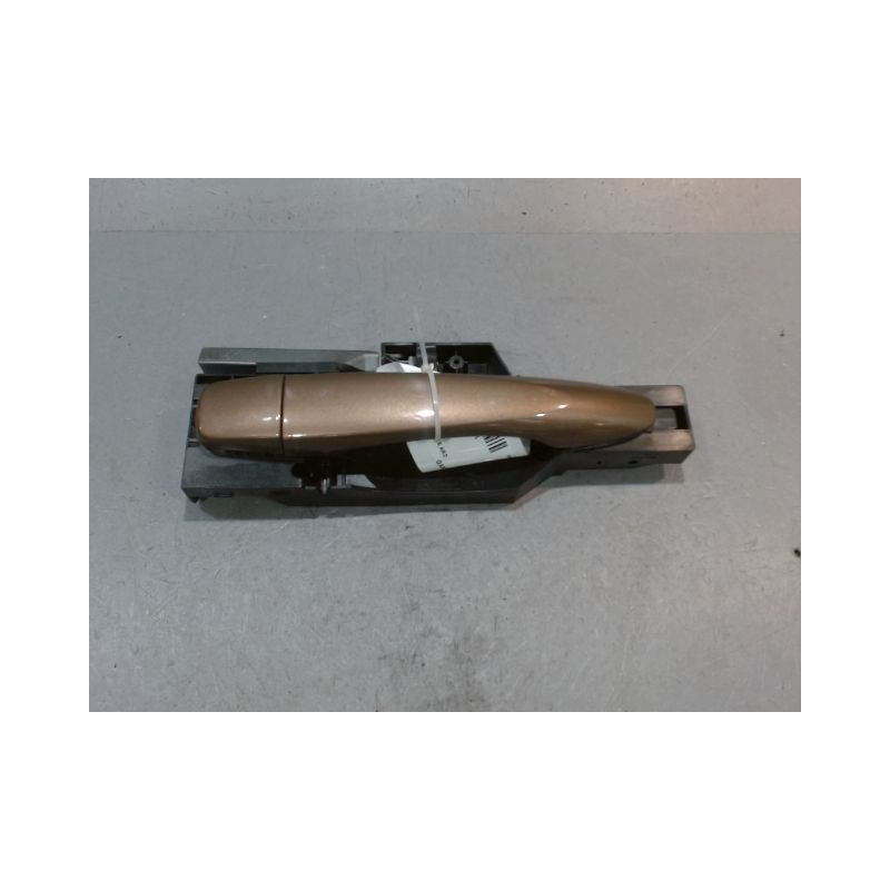 POIGNEE EXTERIEURE PORTE ARRIERE DROIT RENAULT KADJAR