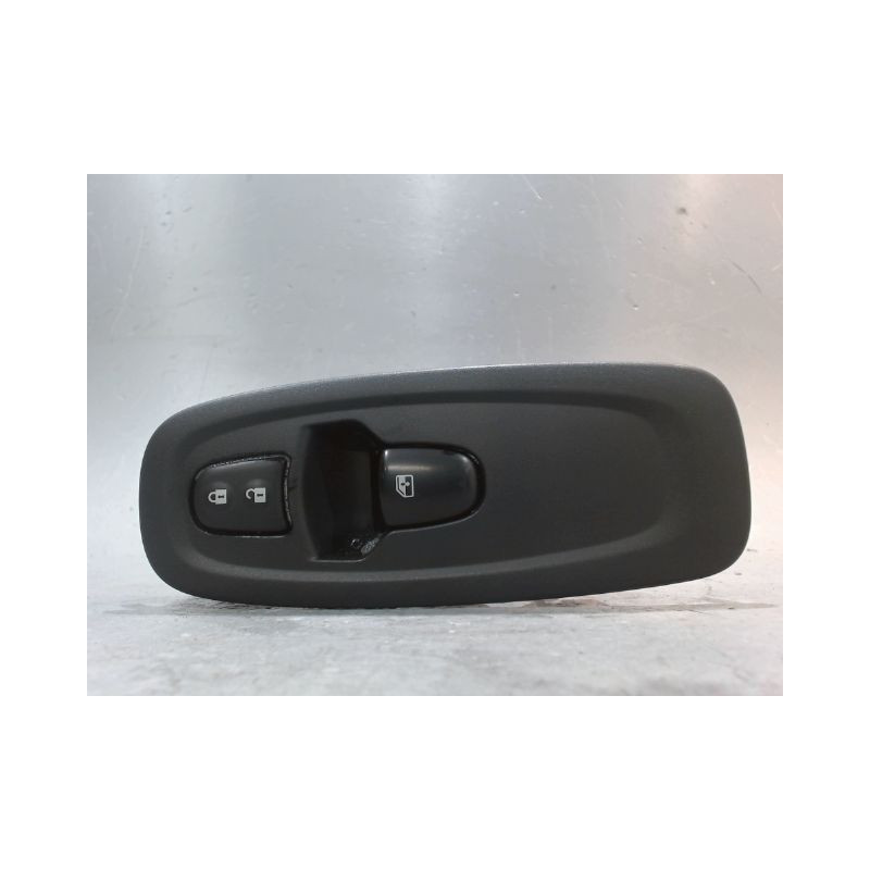 COMMANDE LEVE-GLACE PORTE AVD RENAULT KADJAR