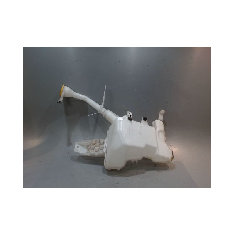 RESERVOIR LAVE-GLACE AVANT RENAULT KADJAR