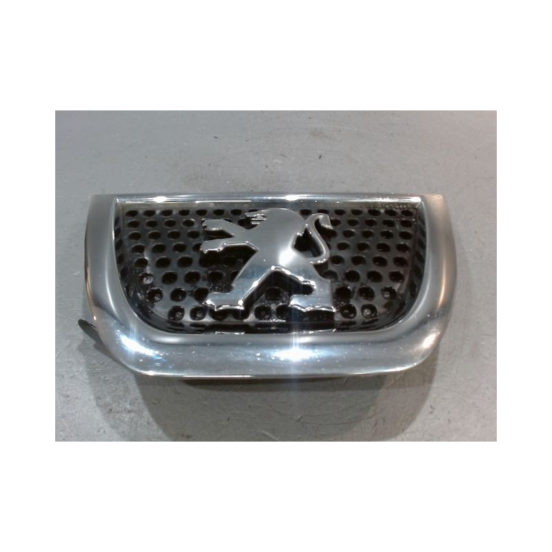 SIGLE CALANDRE PEUGEOT 3008