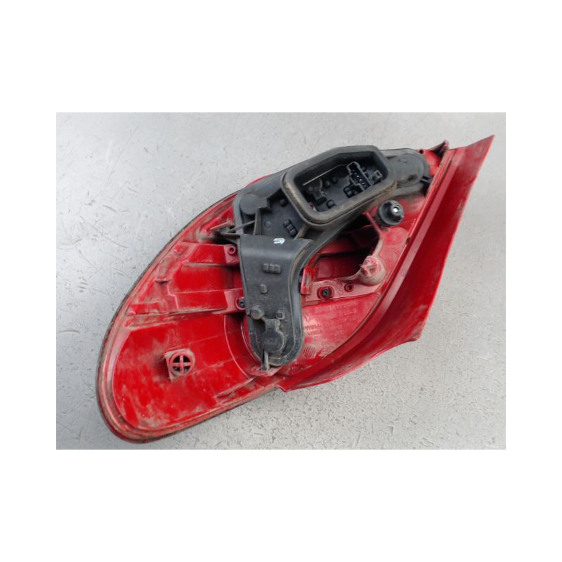 FEU ARRIERE GAUCHE  PEUGEOT 207