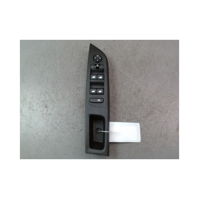COMMANDE LEVE-GLACE PORTE AVG OPEL CORSA