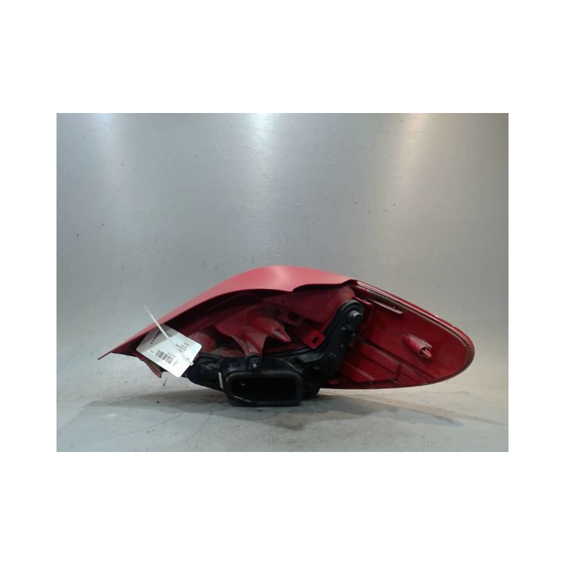 FEU ARRIERE GAUCHE  PEUGEOT 207