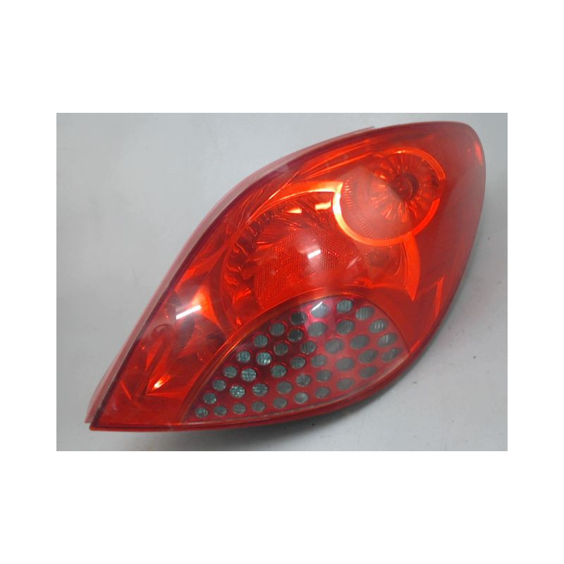 FEU ARRIERE DROIT PEUGEOT 207