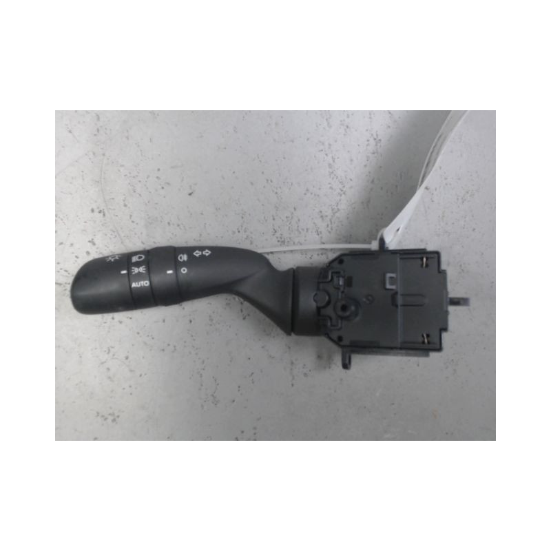COMMANDE CLIGNOTANT TOYOTA YARIS
