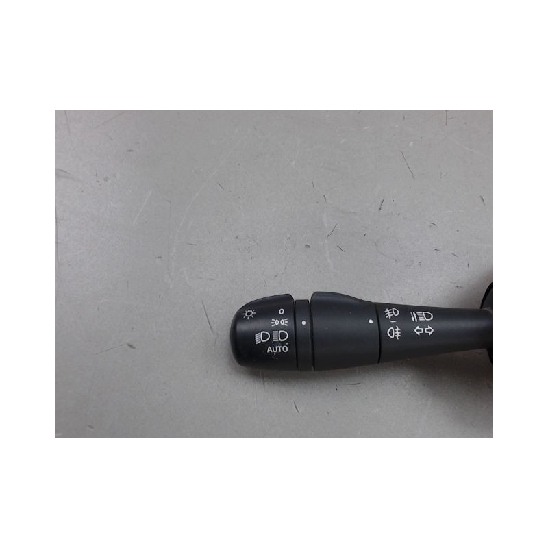 COMMANDE CLIGNOTANT RENAULT CAPTUR