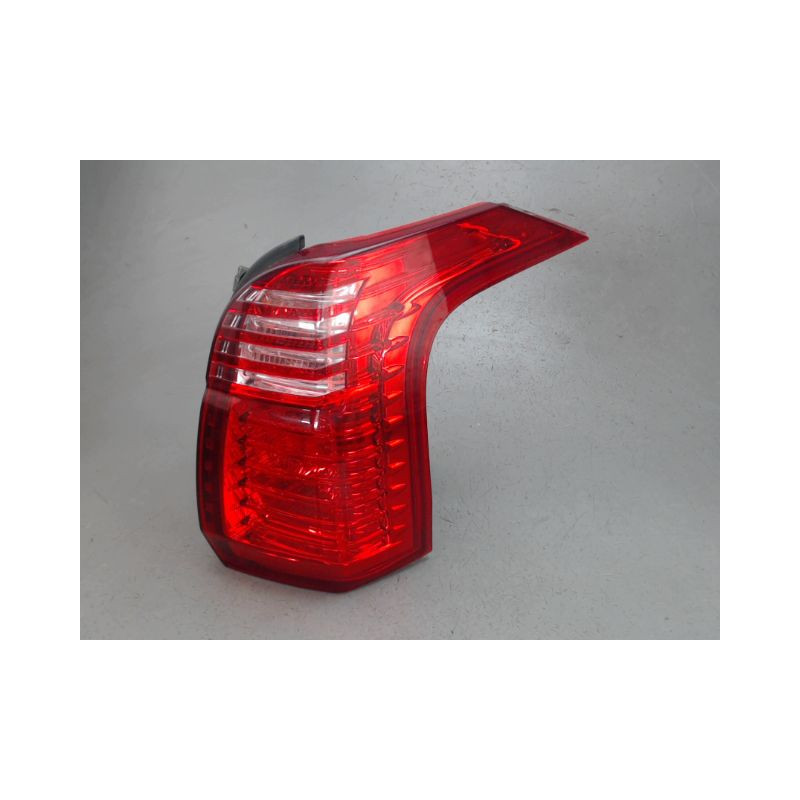 FEU ARRIERE DROIT PEUGEOT 5008