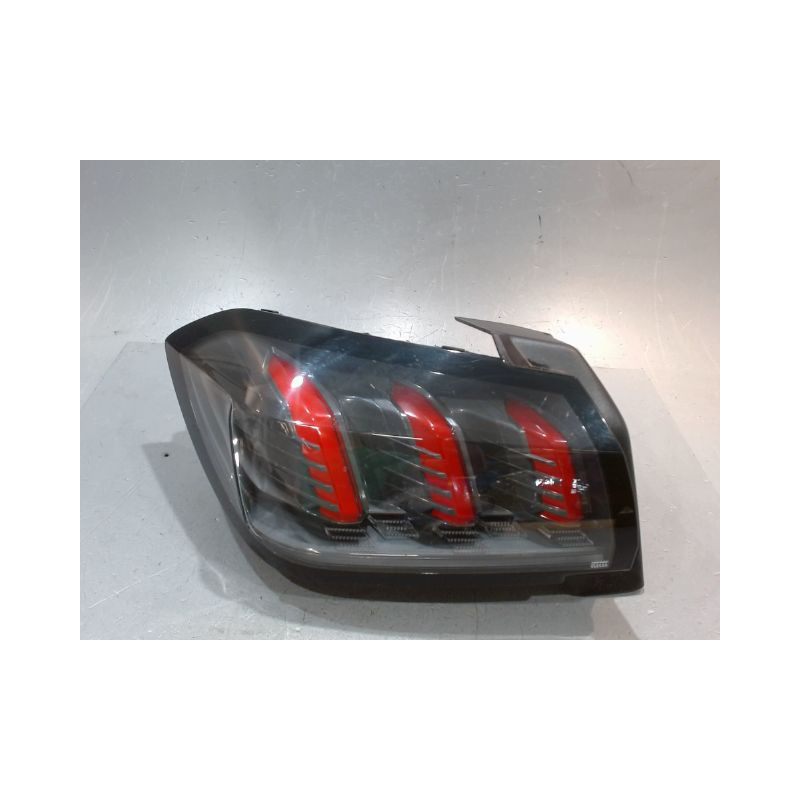 FEU ARRIERE GAUCHE  PEUGEOT 208