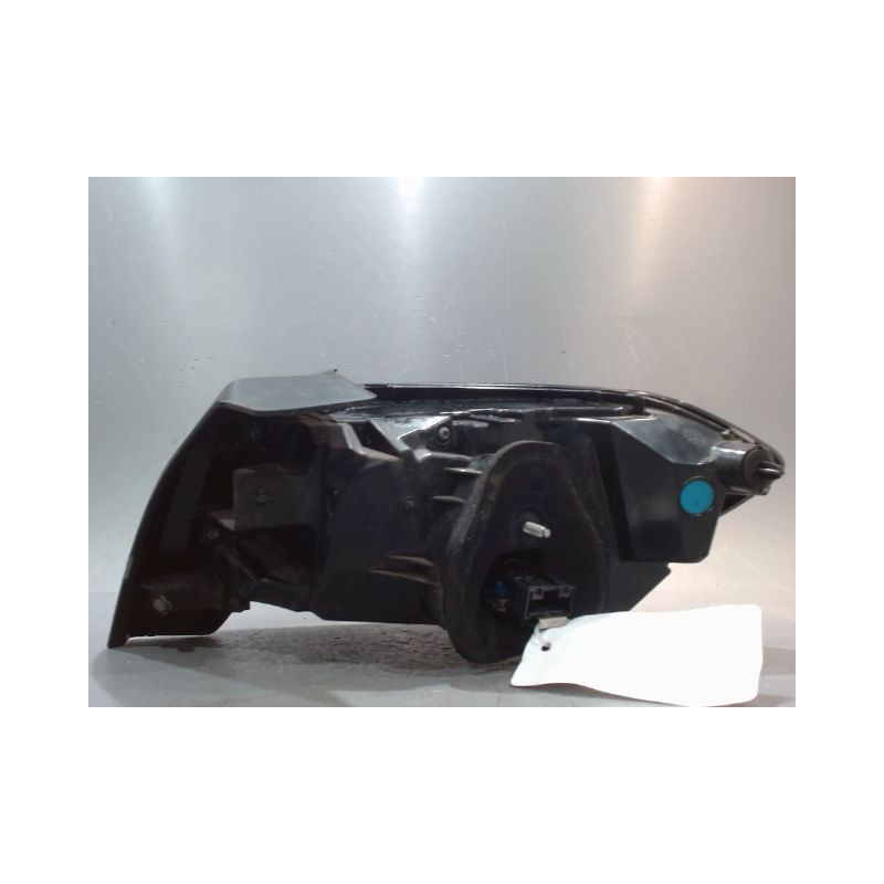 FEU ARRIERE GAUCHE  PEUGEOT 208