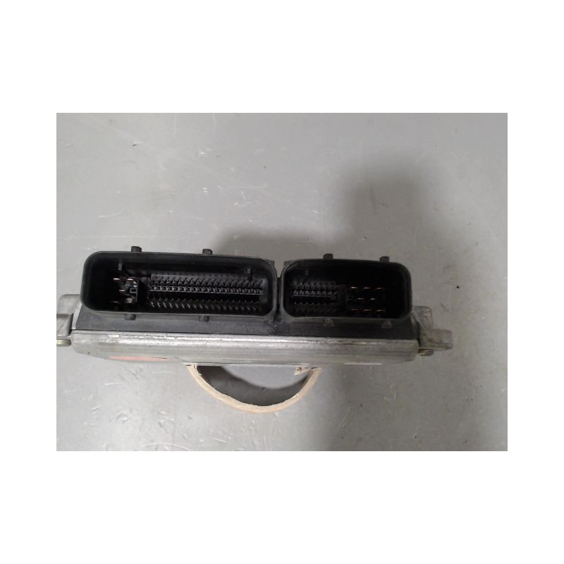 CALCULATEUR MOTEUR VOLKSWAGEN POLO
