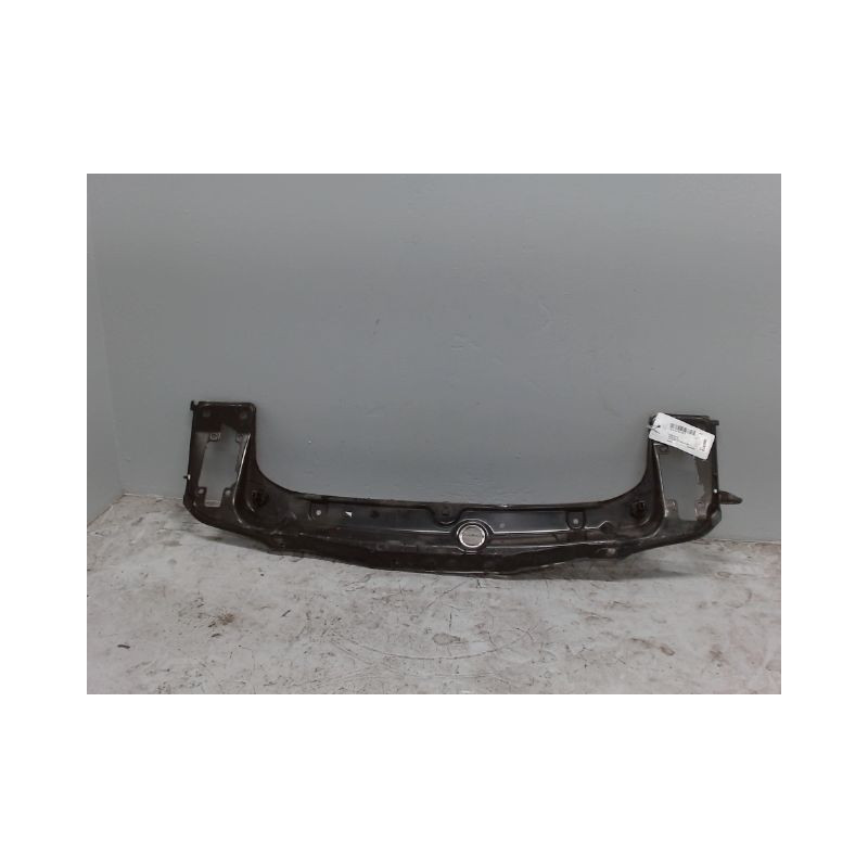 TRAVERSE SUPERIEURE ARMATURE AVANT B.M.W. SERIE 1
