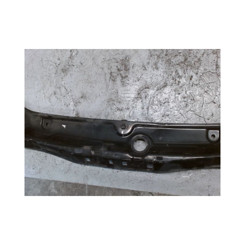 TRAVERSE SUPERIEURE ARMATURE AVANT B.M.W. SERIE 1
