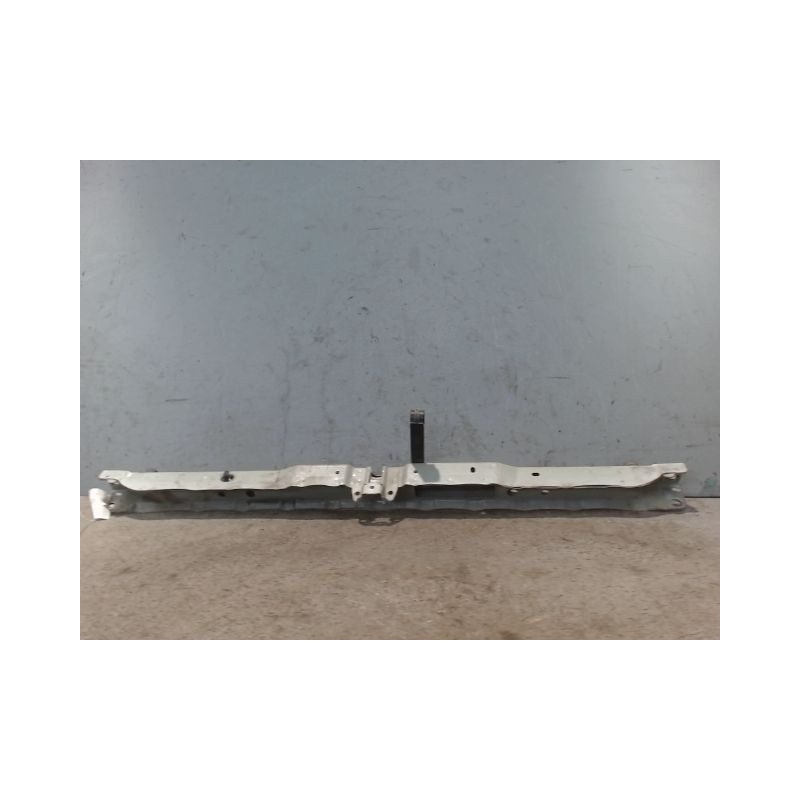 TRAVERSE SUPERIEURE ARMATURE AVANT TOYOTA RAV4 2006