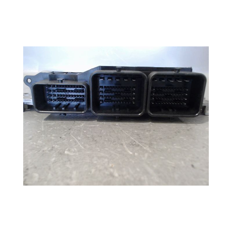 CALCULATEUR MOTEUR PEUGEOT 208