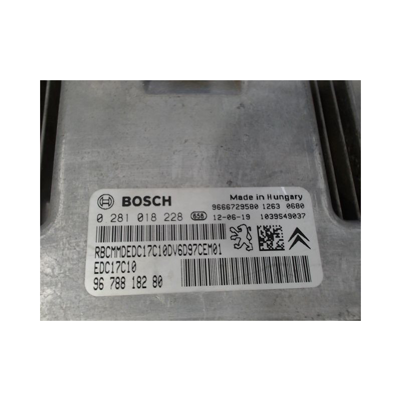 CALCULATEUR MOTEUR PEUGEOT 208