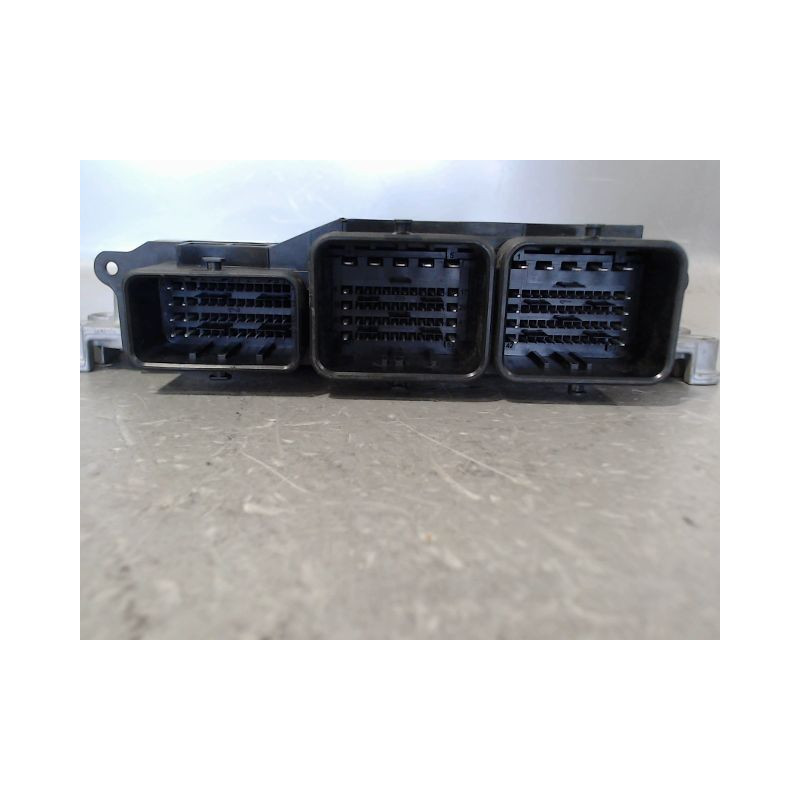 CALCULATEUR MOTEUR PEUGEOT 208